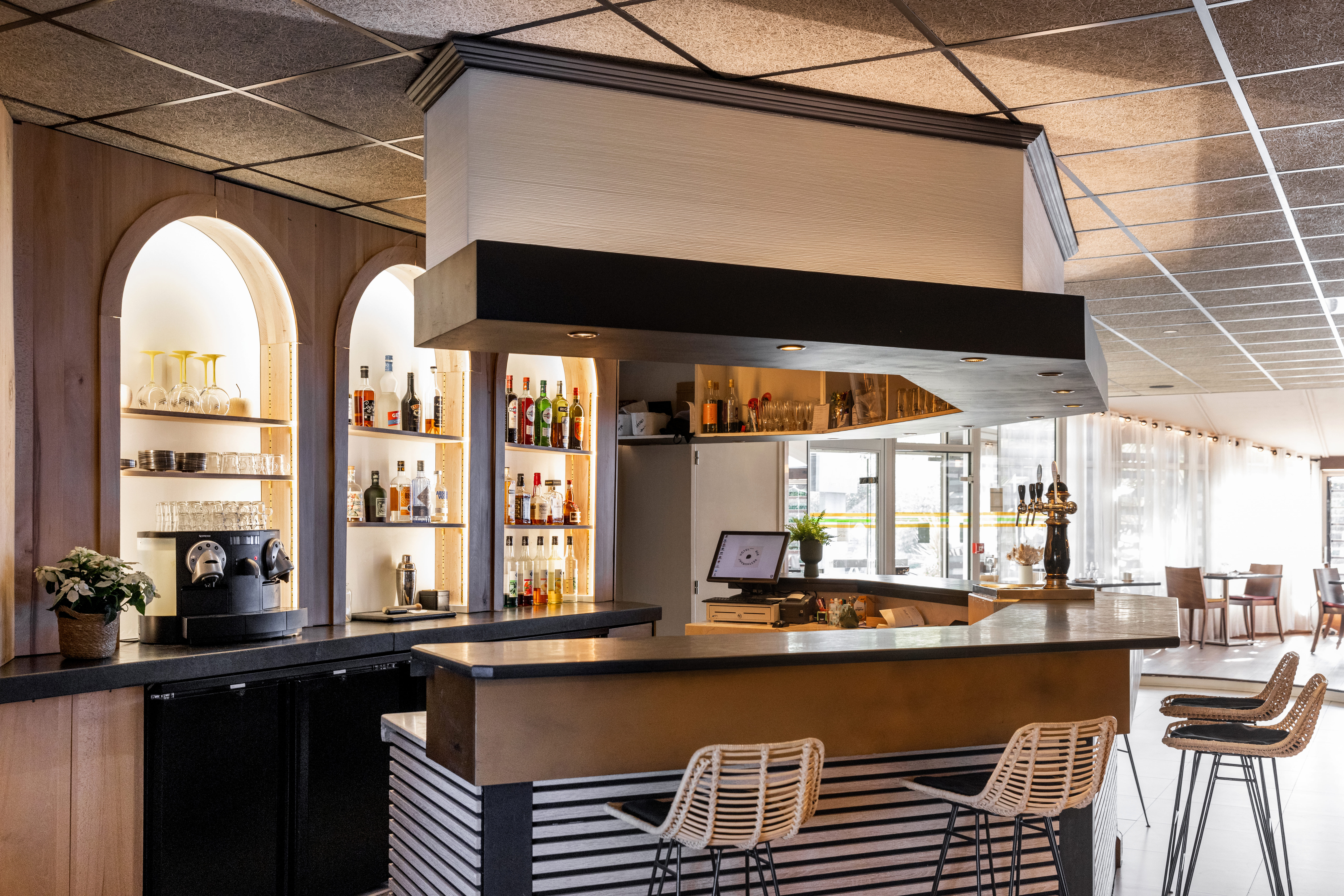 bar 1